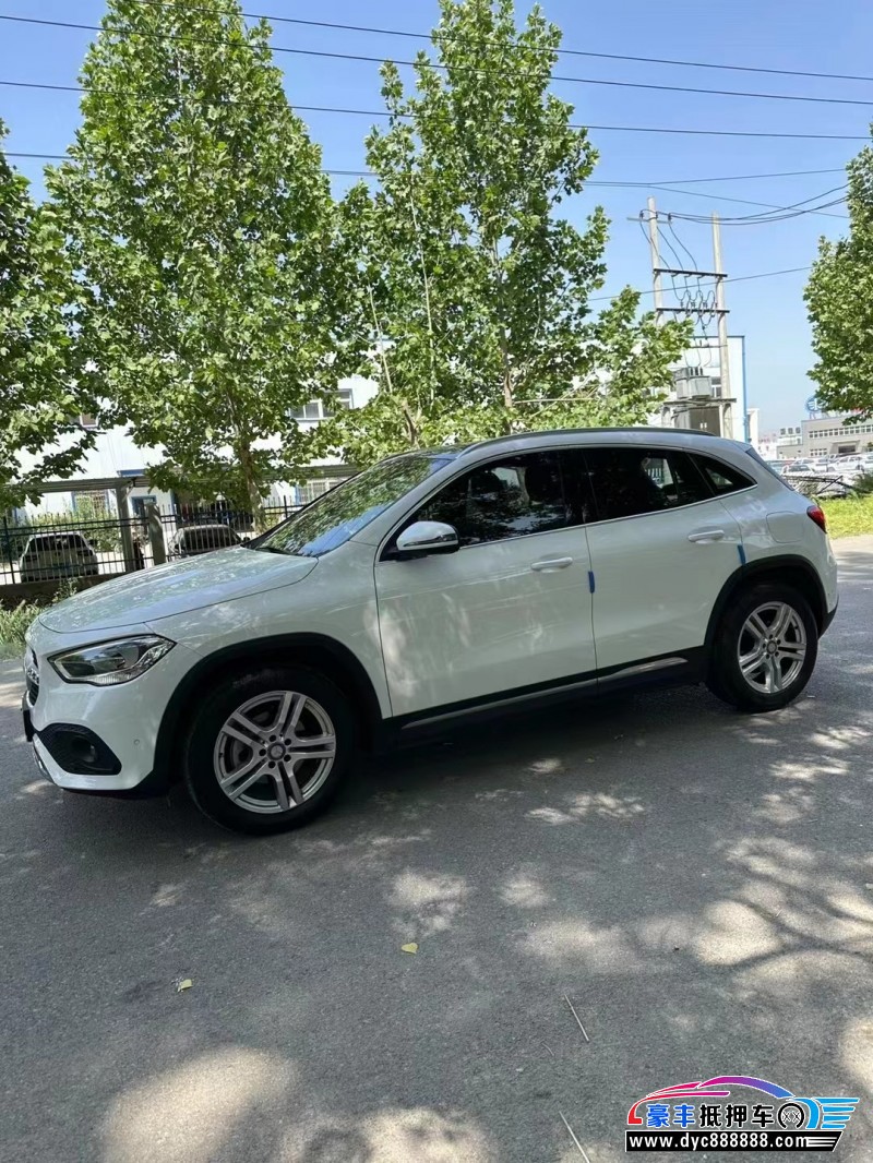 20年奔驰GLA轿车抵押车出售