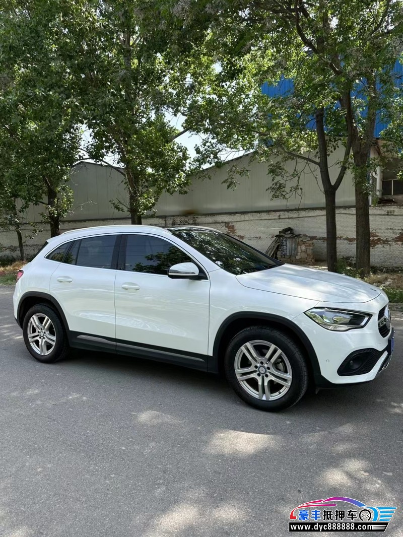20年奔驰GLA轿车抵押车出售