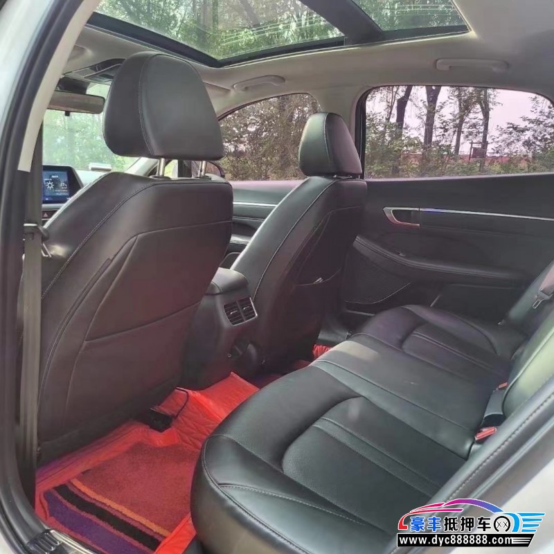 21年现代索纳塔轿车抵押车出售