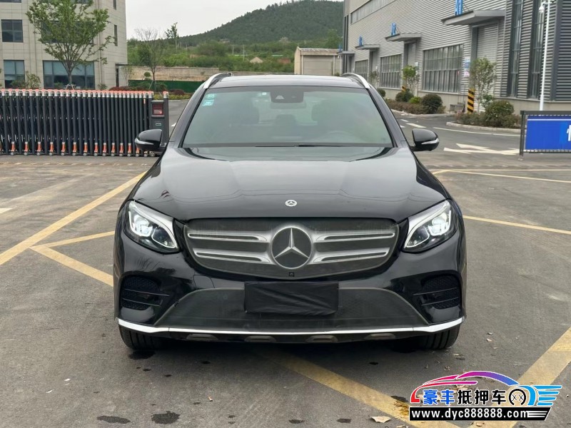 18年奔驰GLC轿车抵押车出售
