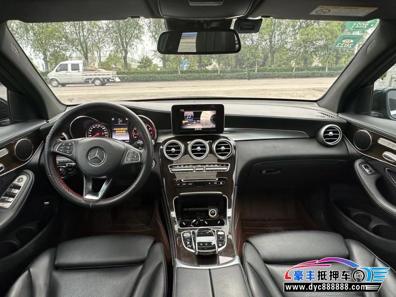 18年奔驰GLC轿车抵押车出售