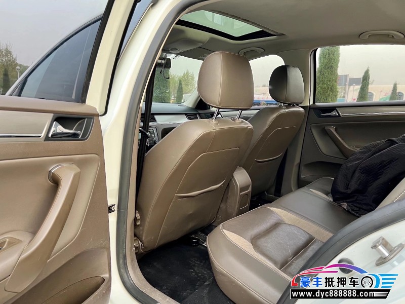 15年大众宝来轿车抵押车出售