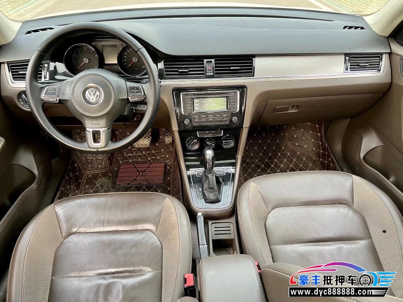 15年大众宝来轿车抵押车出售