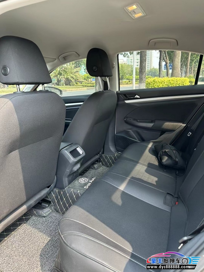 21年大众宝来轿车抵押车出售