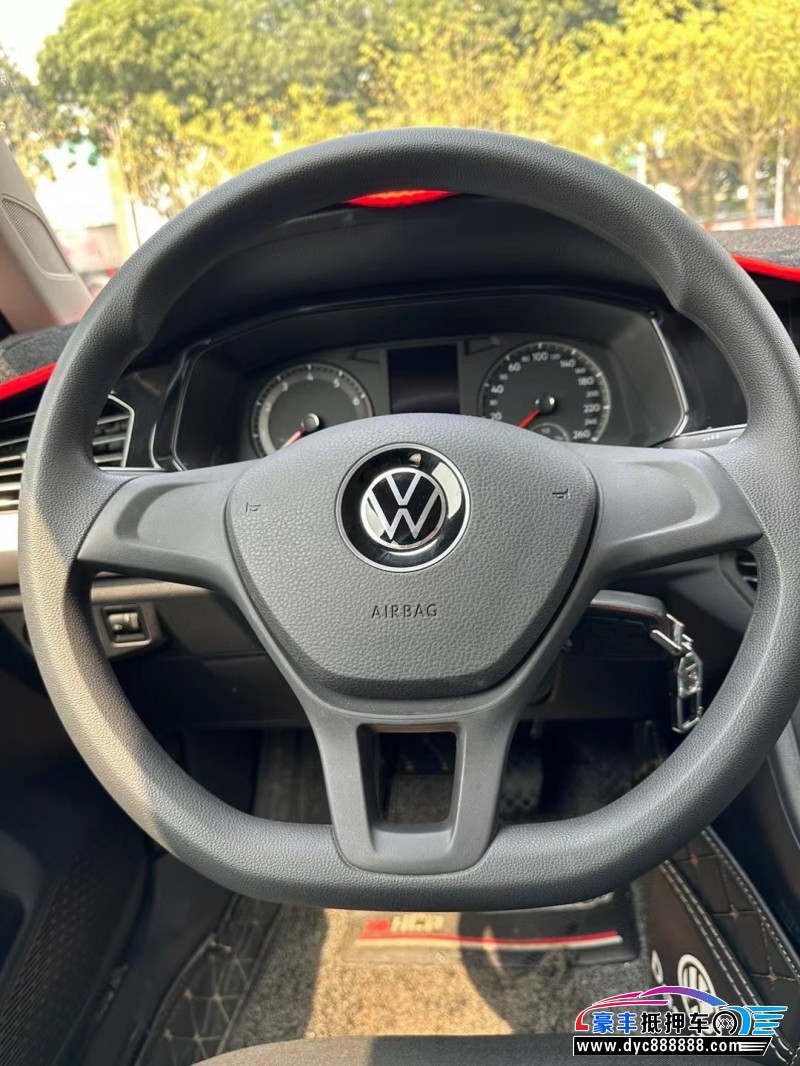 21年大众宝来轿车抵押车出售