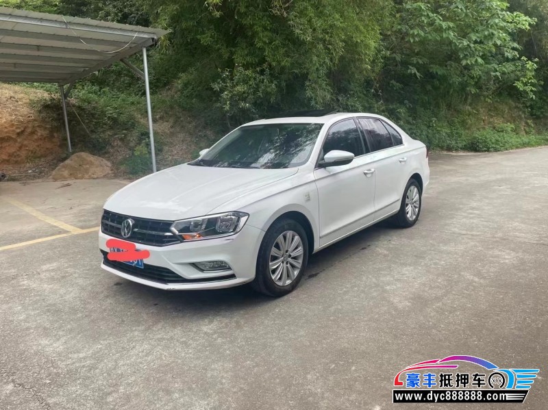 17年大众宝来轿车抵押车出售