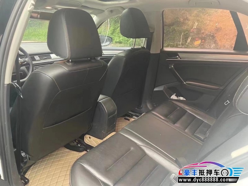 17年大众宝来轿车抵押车出售