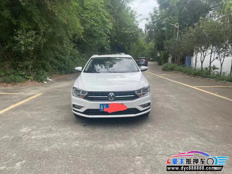 17年大众宝来轿车抵押车出售