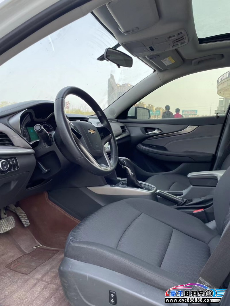 12年日产骐达轿车抵押车出售