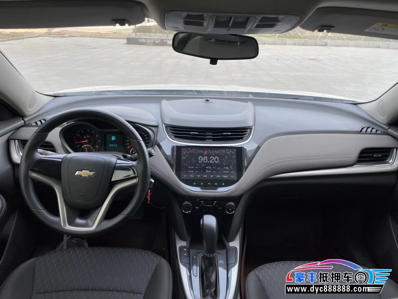 12年日产骐达轿车抵押车出售