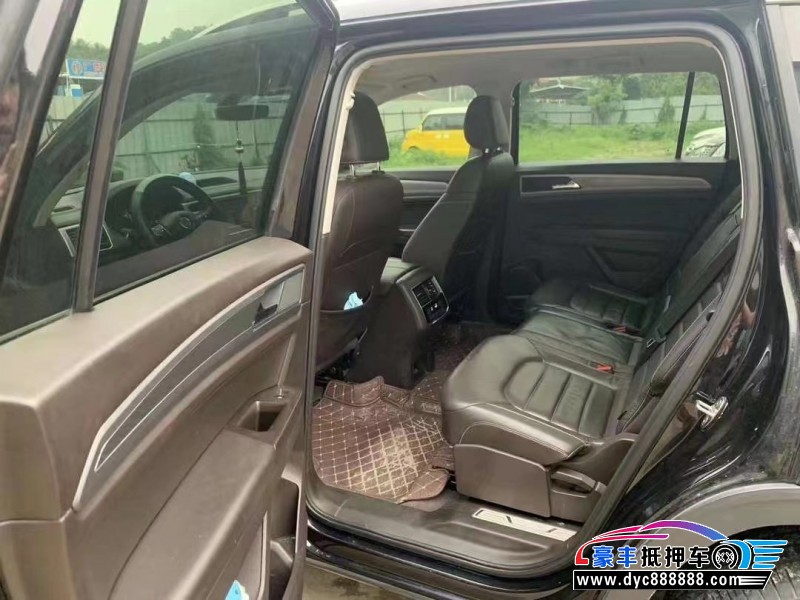 18年大众途昂轿车抵押车出售