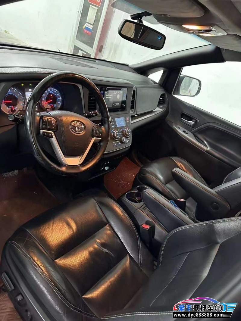 16年丰田塞纳MPV抵押车出售