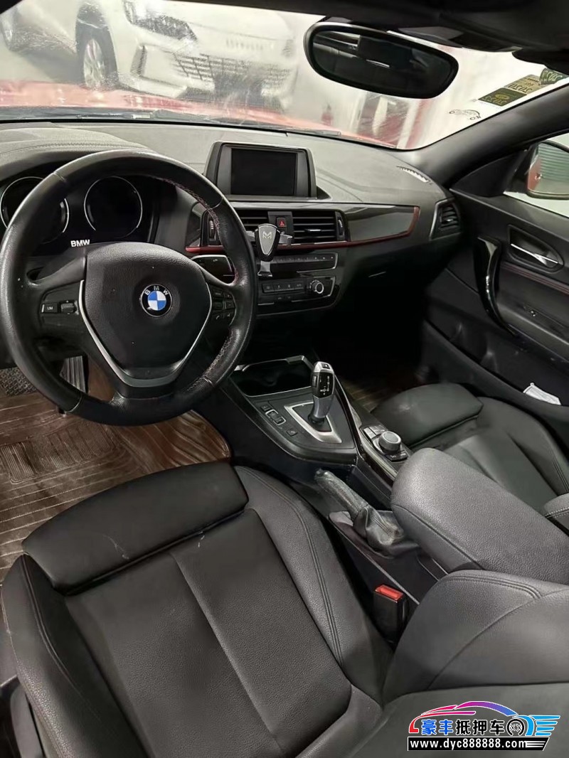 18年宝马2系轿车抵押车出售