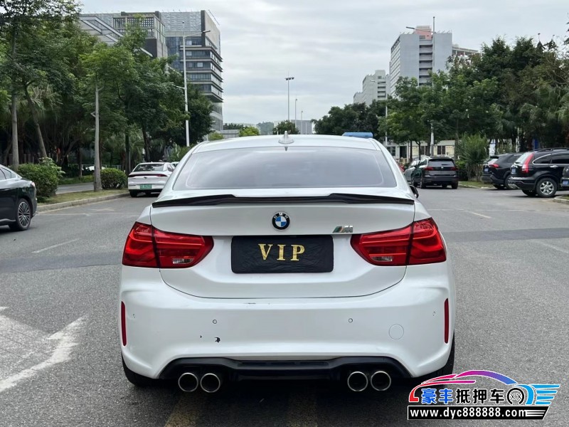 18年宝马1系轿车抵押车出售