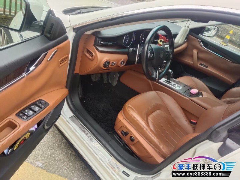 15年玛莎拉蒂总裁轿车抵押车出售