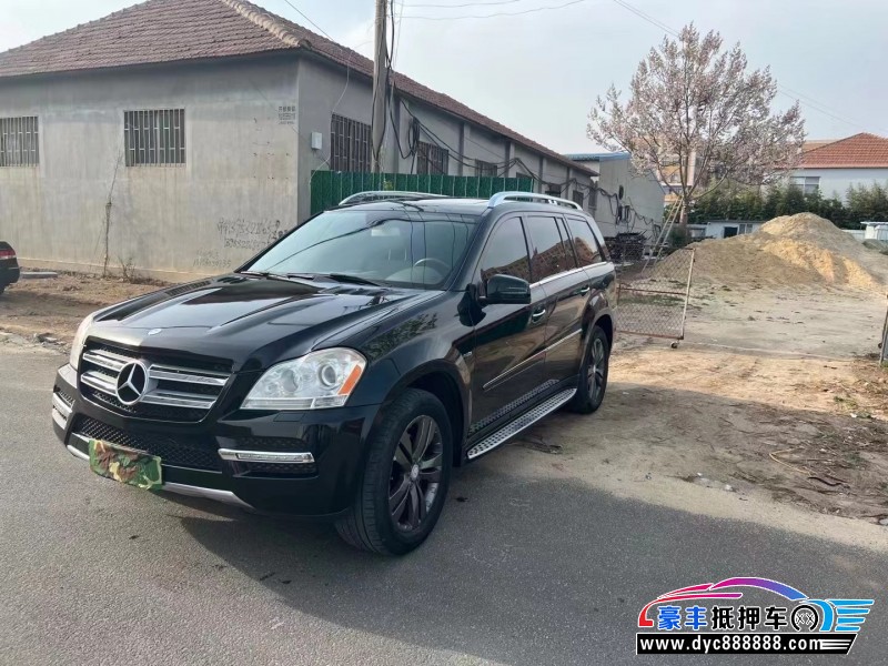 12年奔驰GL轿车抵押车出售