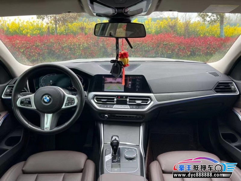 20年宝马3系轿车抵押车出售