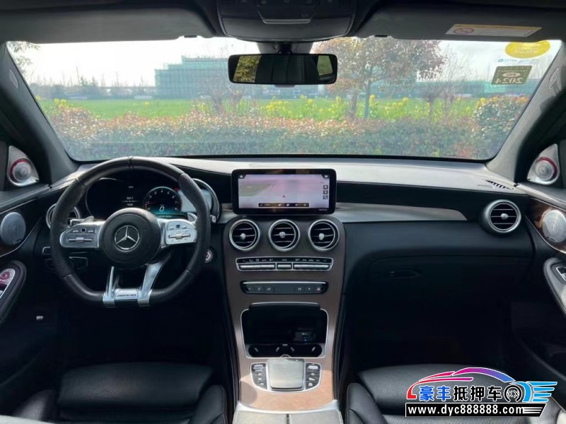 20年奔驰GLC轿车抵押车出售