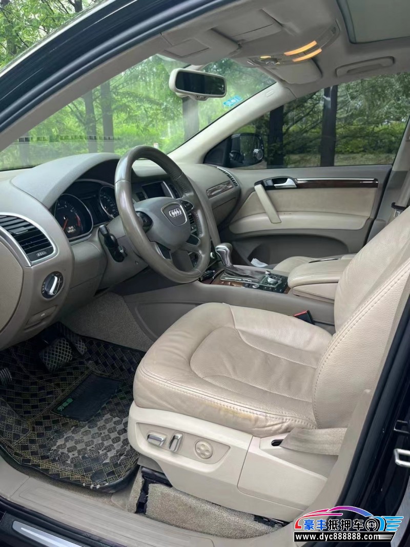 12年奥迪Q7轿车抵押车出售