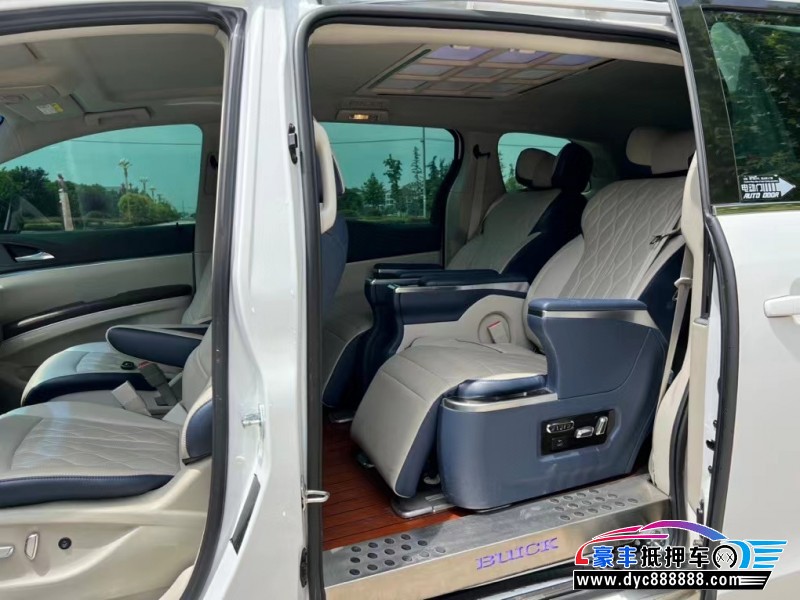 20年别克GL8轿车抵押车出售