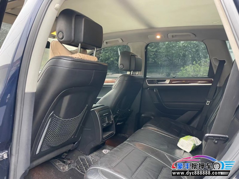 11年大众途锐轿车抵押车出售