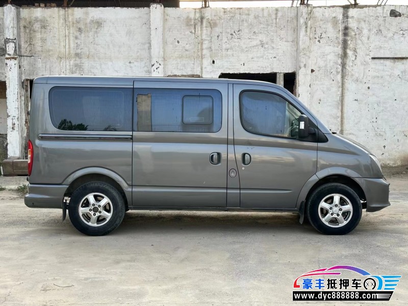 16年上汽大通V80MPV抵押车出售