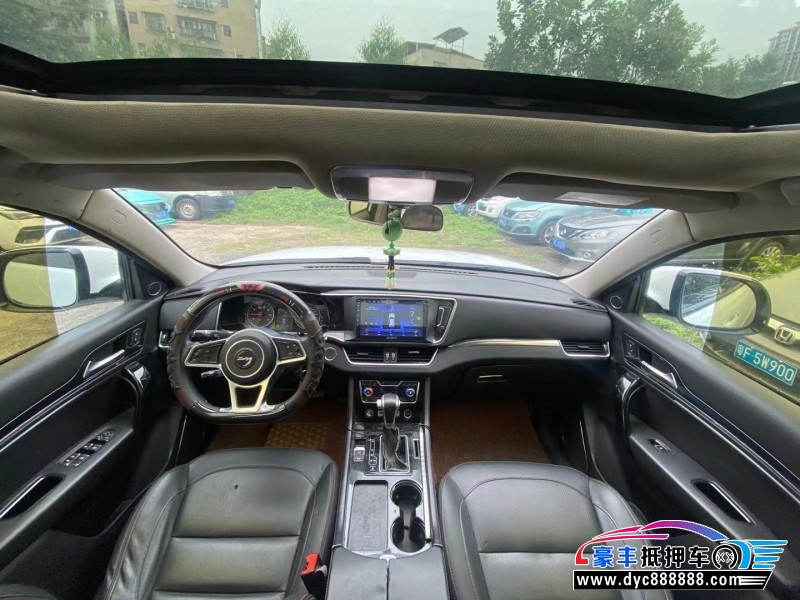 17年众泰T600轿车抵押车出售