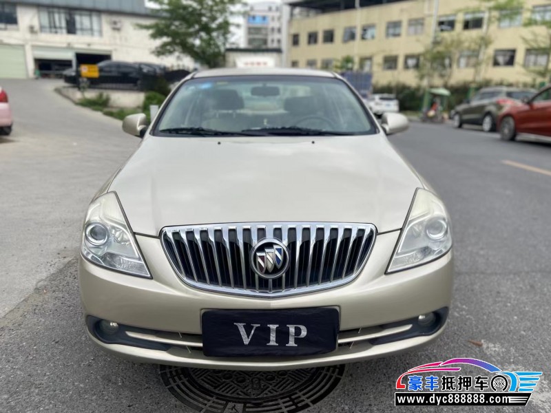 15年别克凯越轿车抵押车出售