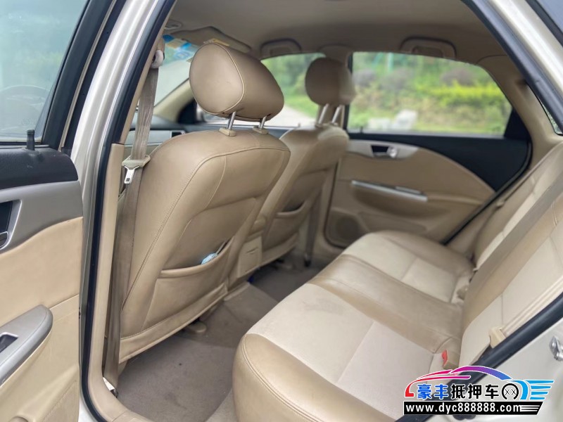 15年别克凯越轿车抵押车出售