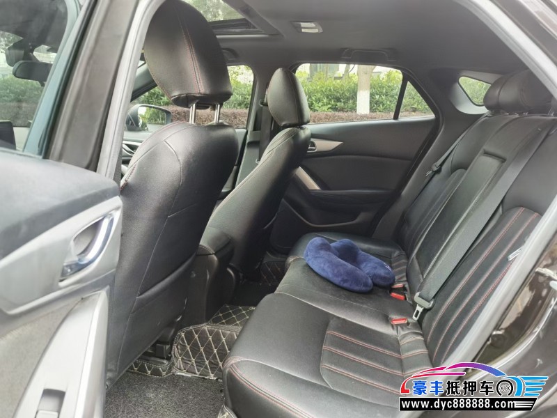 17年马自达CX-4轿车抵押车出售