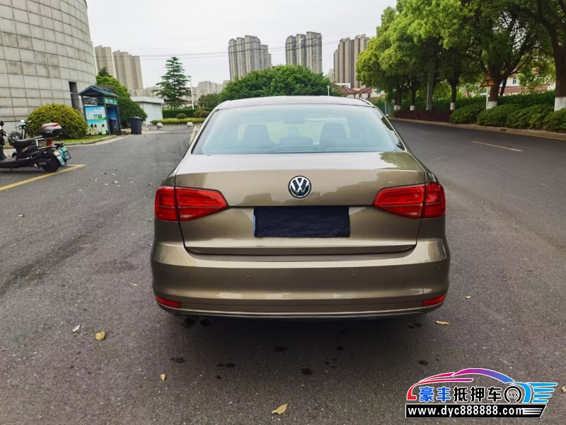 17年大众速腾轿车抵押车出售