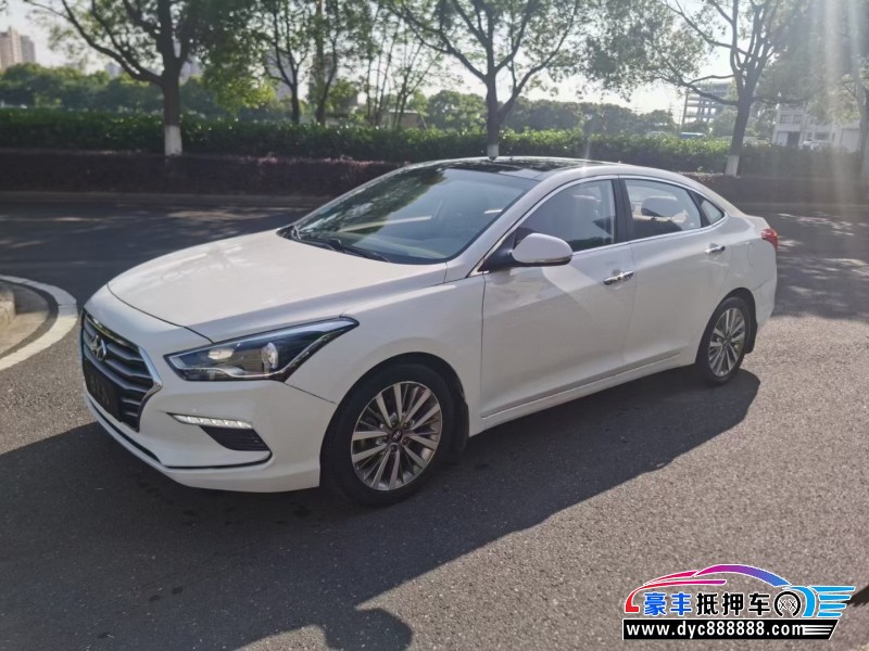 17年现代名图轿车抵押车出售