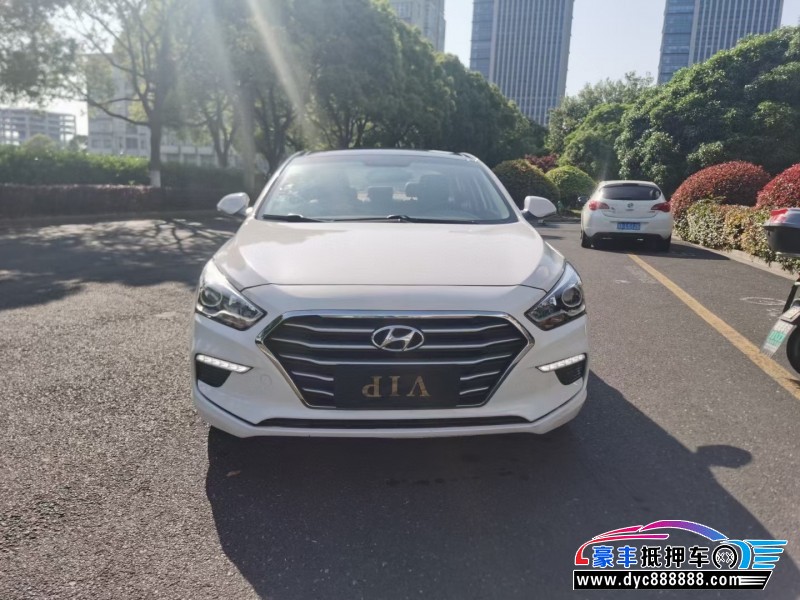 17年现代名图轿车抵押车出售