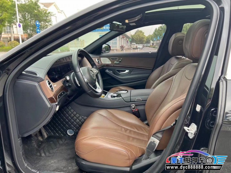 18年奔驰S级轿车抵押车出售