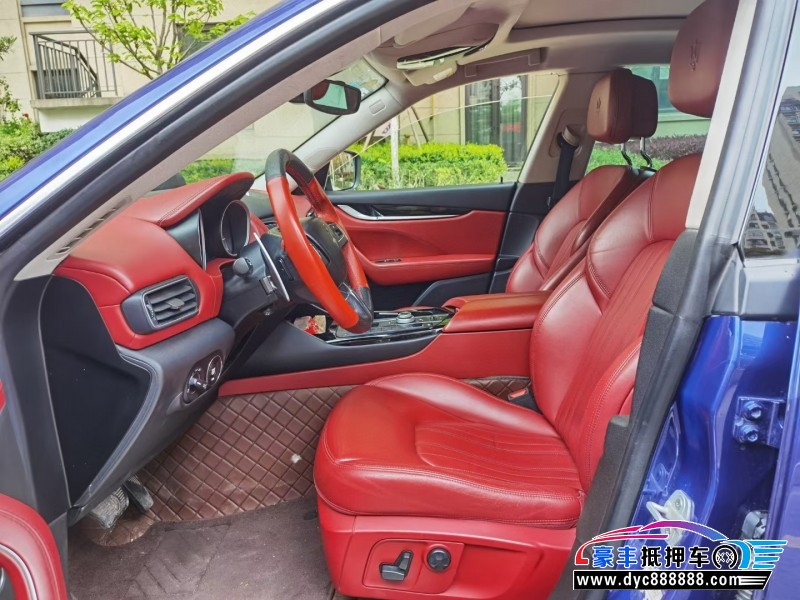 16年玛莎拉蒂莱万特轿车抵押车出售