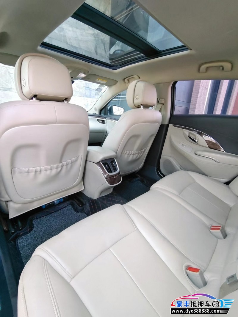 15年别克君越轿车抵押车出售