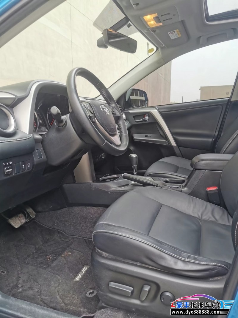 16年丰田RAV4轿车抵押车出售