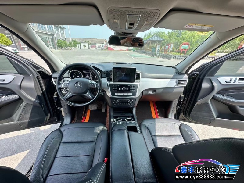 15年奔驰ML轿车抵押车出售