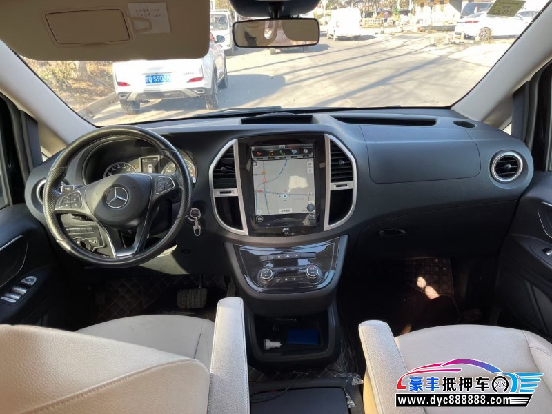 17年奔驰威霆SUV抵押车出售