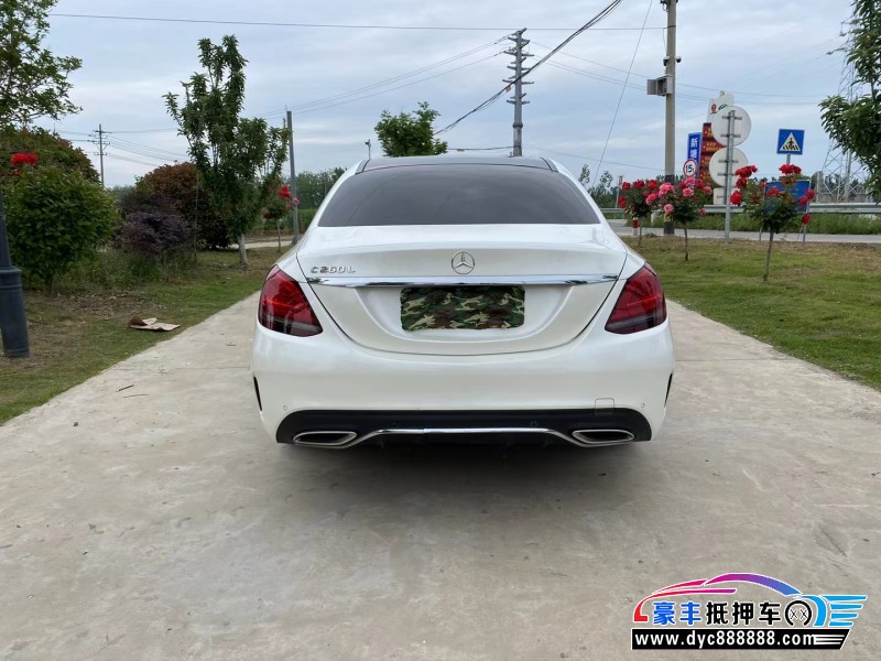 20年奔驰C级轿车抵押车出售