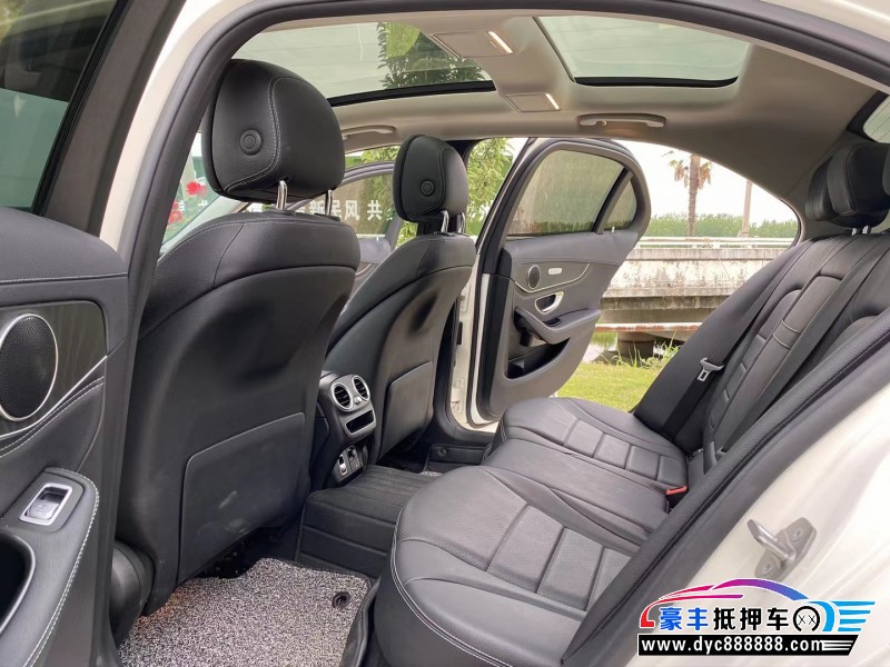 20年奔驰C级轿车抵押车出售