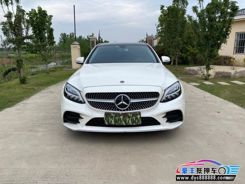 20年奔驰C级轿车抵押车出售