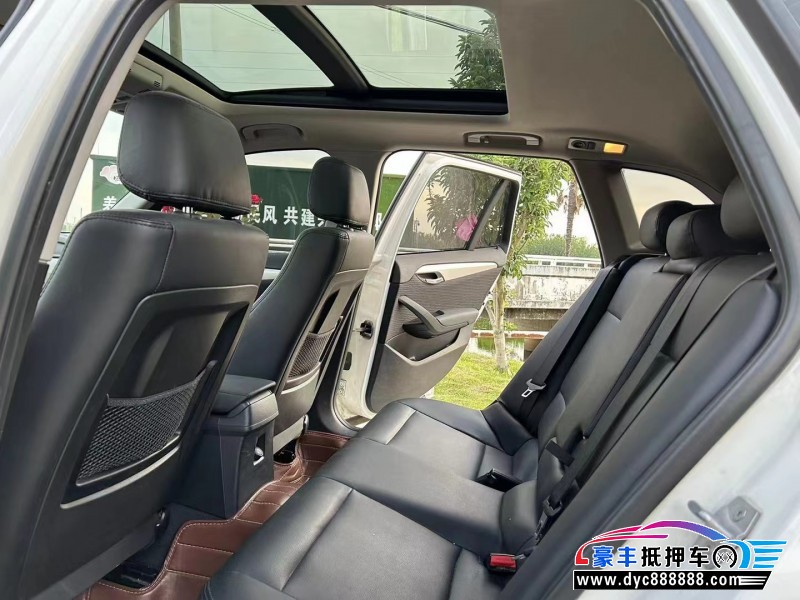 15年宝马X1轿车抵押车出售