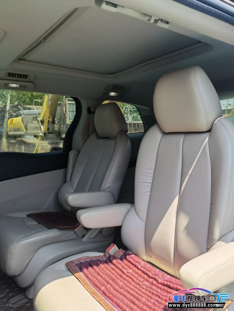 15年别克GL8SUV抵押车出售