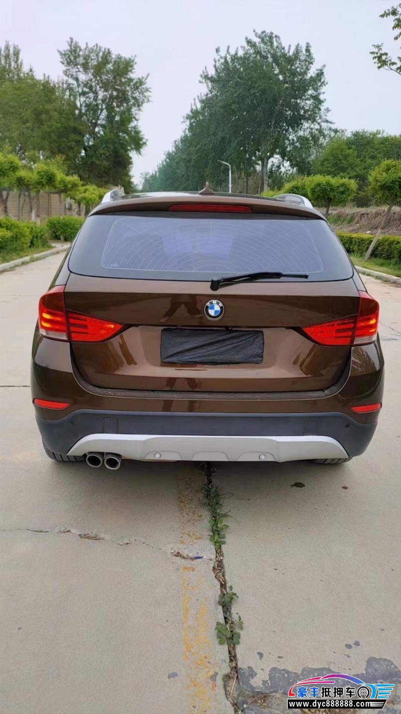 15年宝马X1轿车抵押车出售