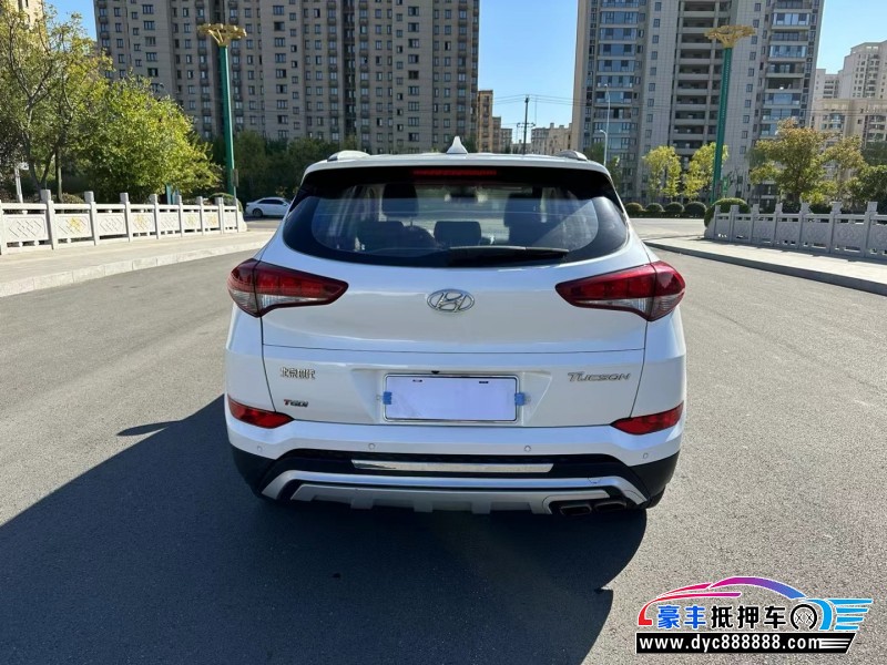 18年现代途胜轿车抵押车出售