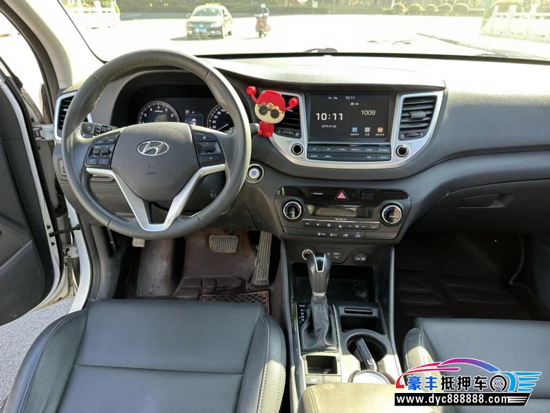 18年现代途胜轿车抵押车出售