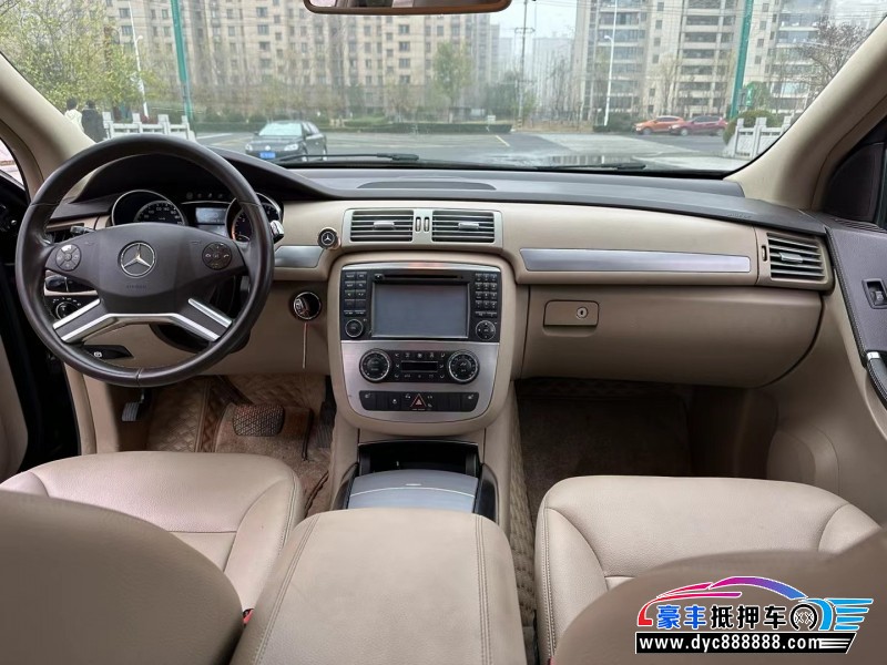 13年奔驰R轿车抵押车出售