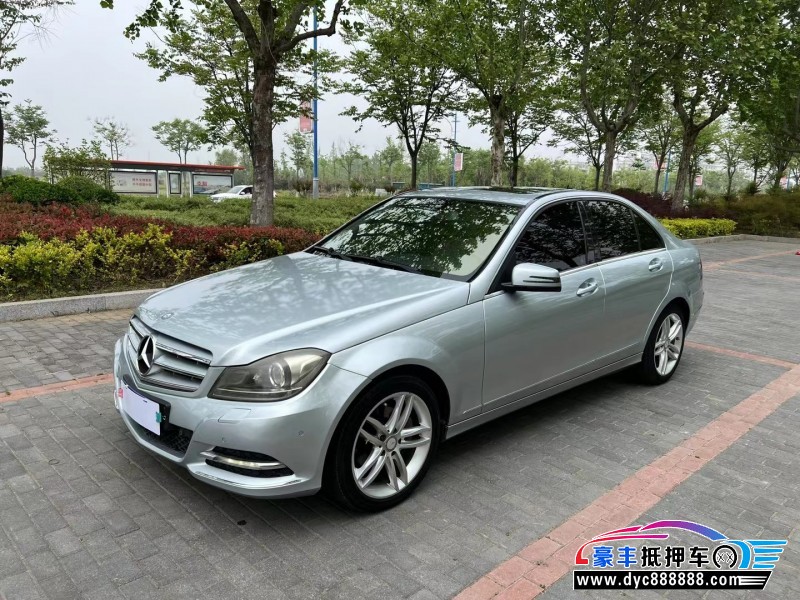 13年奔驰C轿车抵押车出售