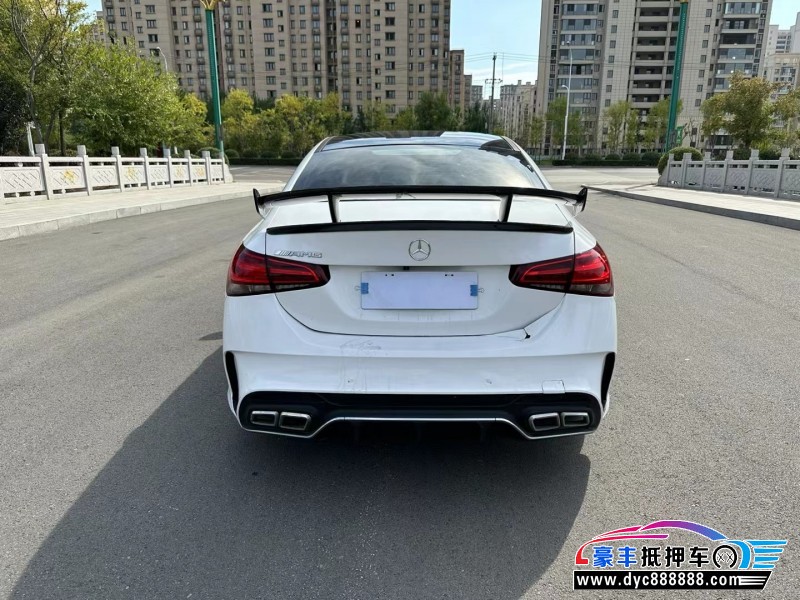 20年奔驰A轿车抵押车出售